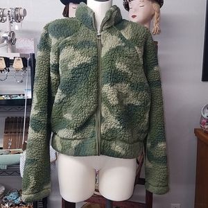 Hollister Sherpa Size Large